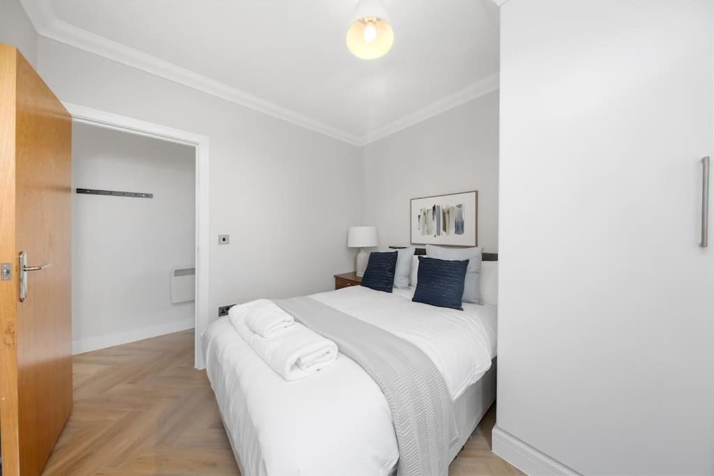 Pleasing 2Bed Flat 10Min To Wimbledon Tennis Court Лондон Экстерьер фото