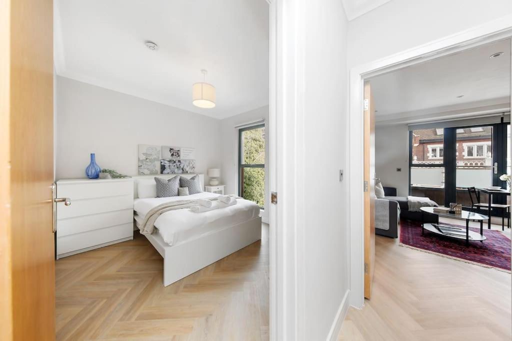 Pleasing 2Bed Flat 10Min To Wimbledon Tennis Court Лондон Экстерьер фото