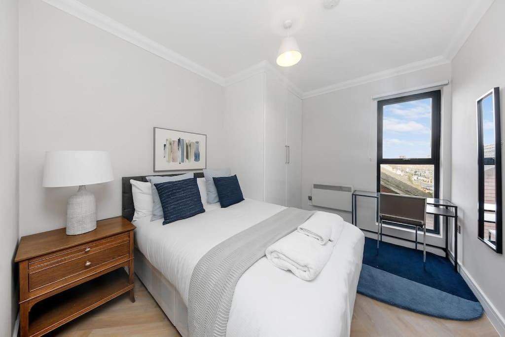 Pleasing 2Bed Flat 10Min To Wimbledon Tennis Court Лондон Экстерьер фото
